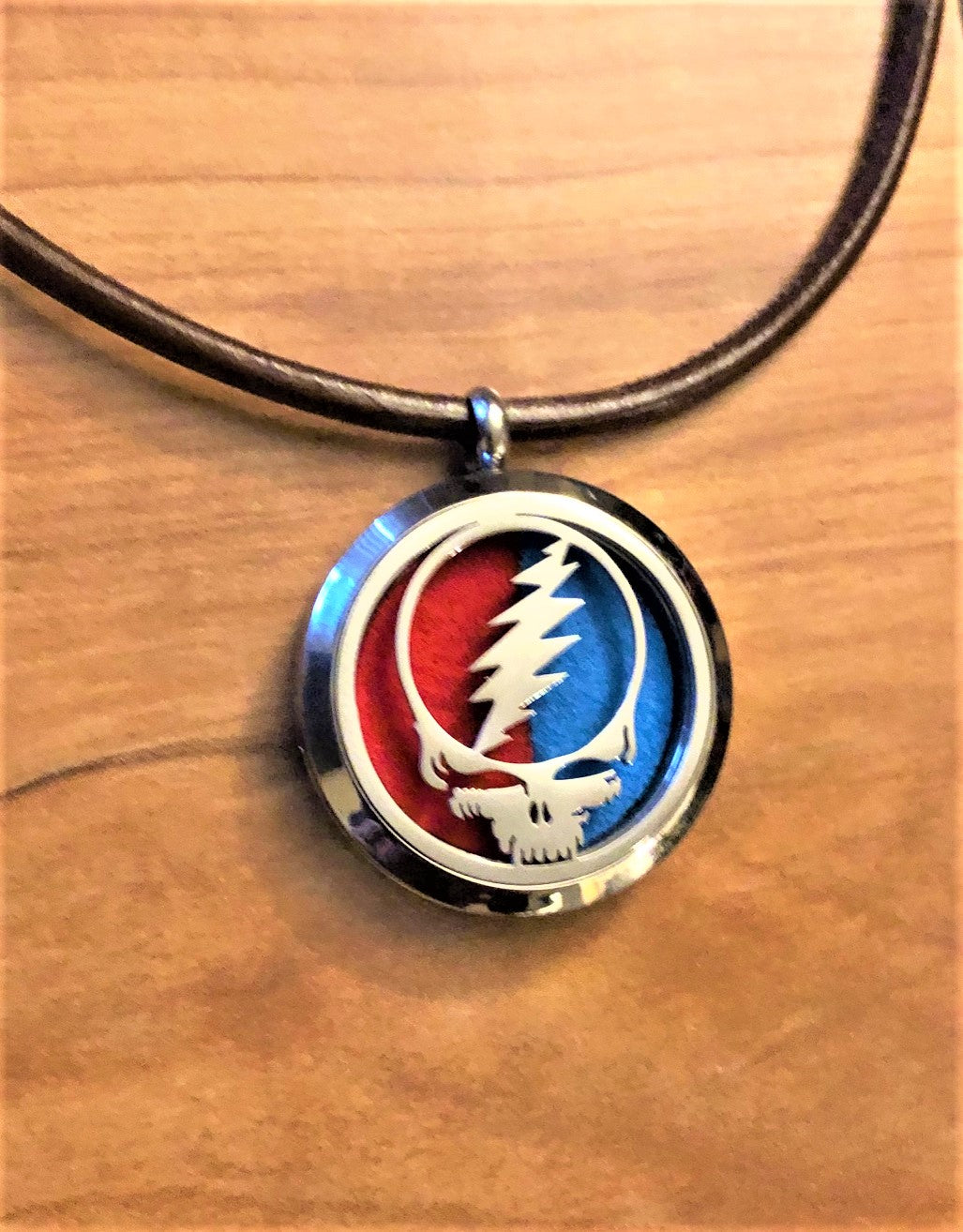 GD Steal Your Face - Essential Oil Diffuser Necklace