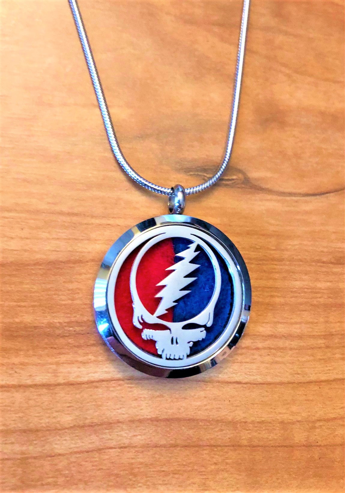 GD Steal Your Face - Essential Oil Diffuser Necklace