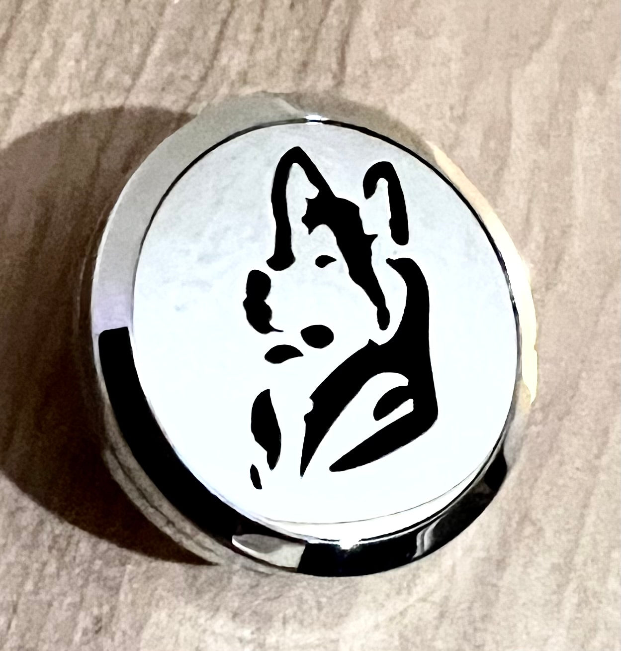 Husky- Essential Oil Diffuser Car Vent Clip