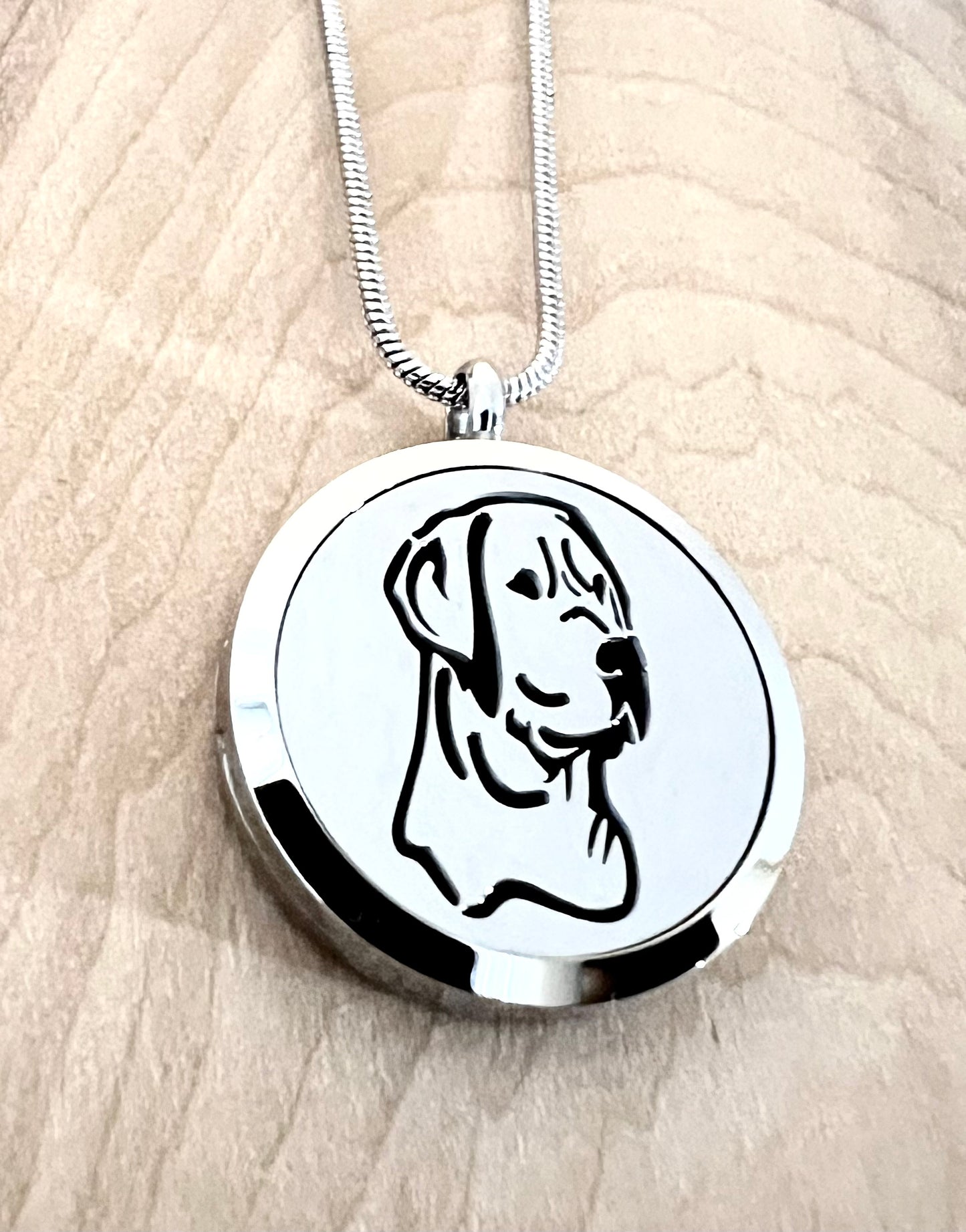 Labrador - Essential Oil Diffuser Necklace