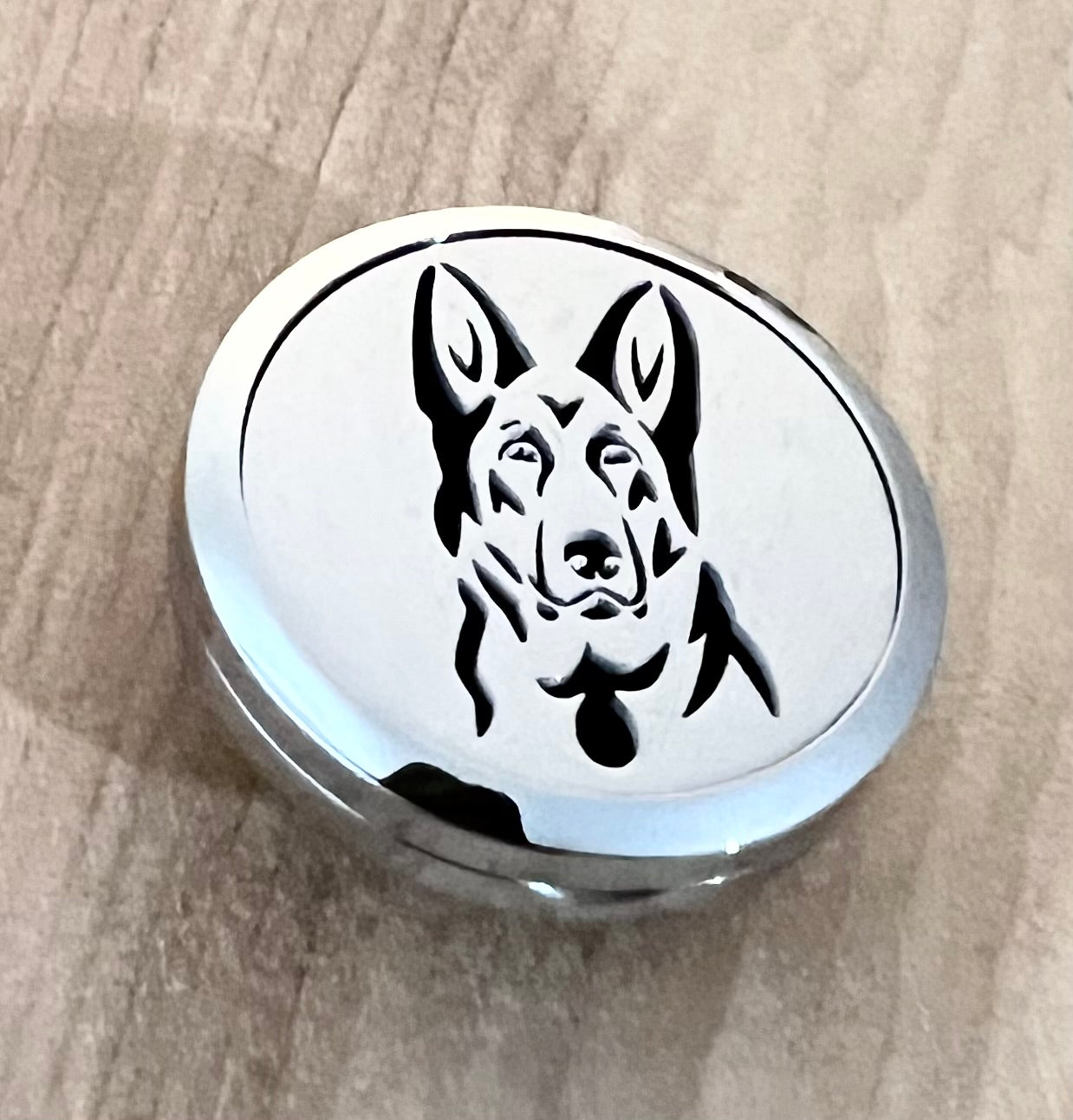 Shepherd - Essential Oil Diffuser Car Vent Clip