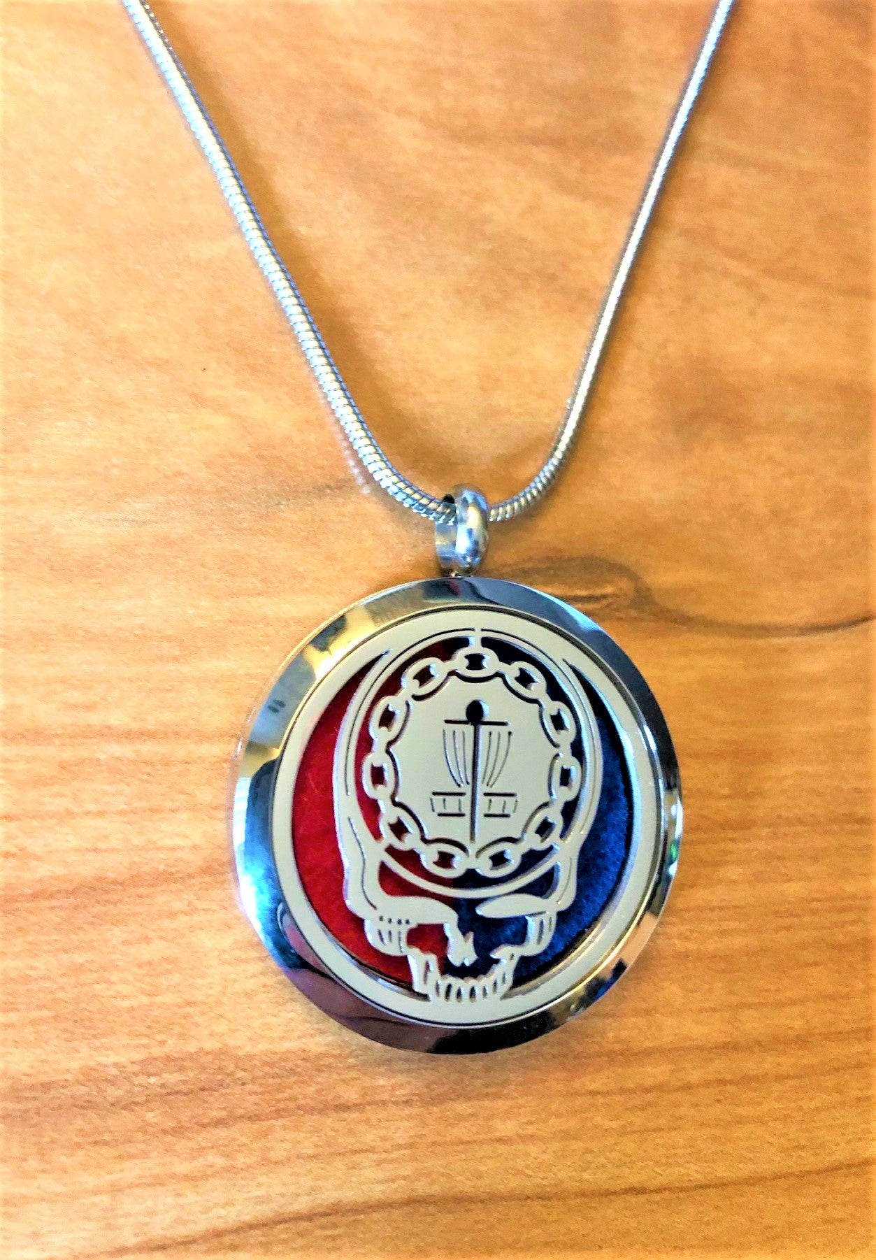 Disc Golf Steal Your Face- Essential Oil Diffuser Necklace