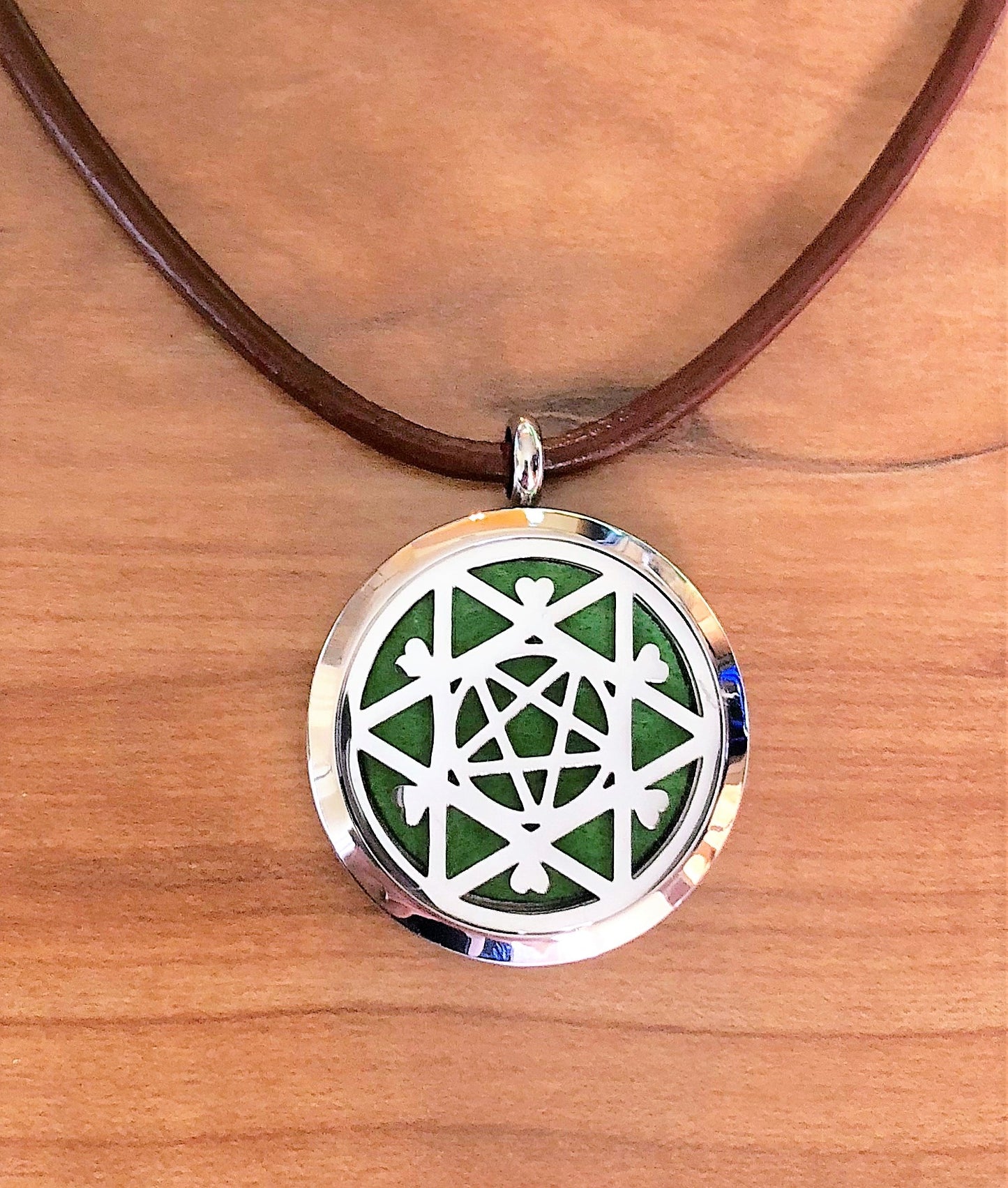 Pantacle - Essential Oil Diffuser Necklace