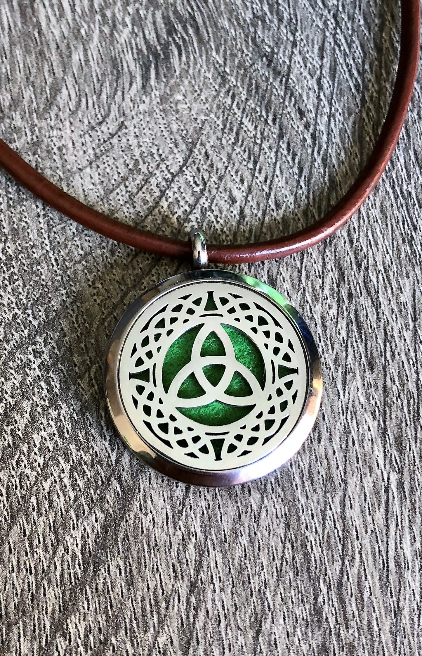 Triquetra - Essential Oil Diffuser Necklace