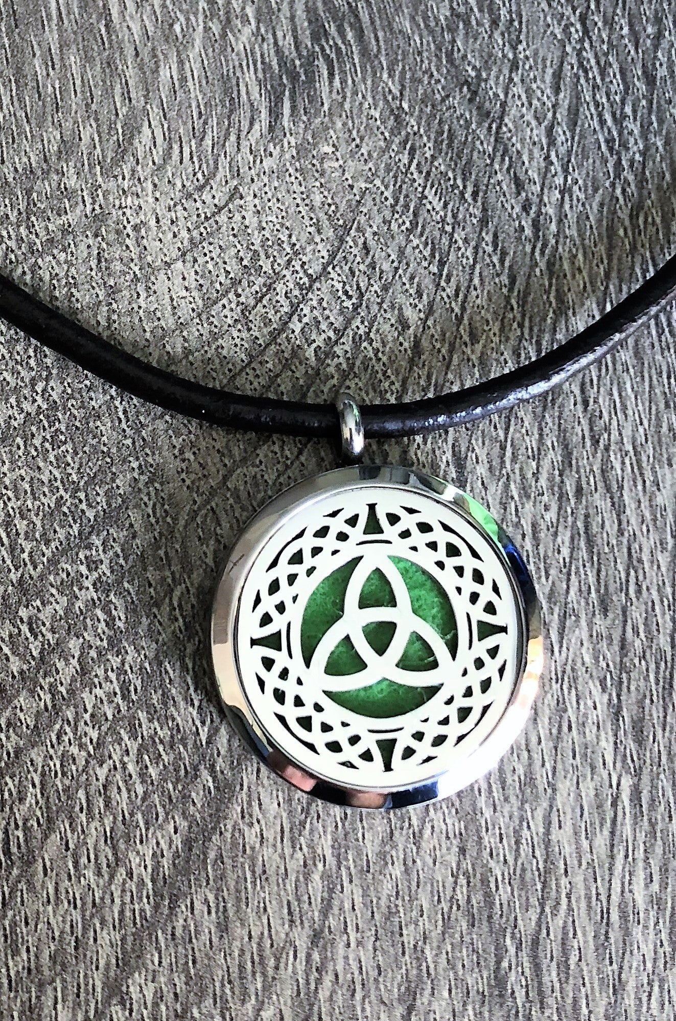 Triquetra - Essential Oil Diffuser Necklace