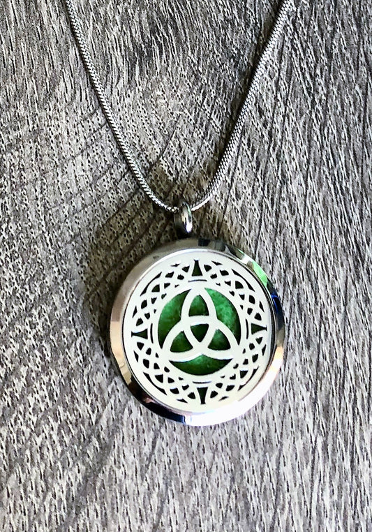 Triquetra - Essential Oil Diffuser Necklace